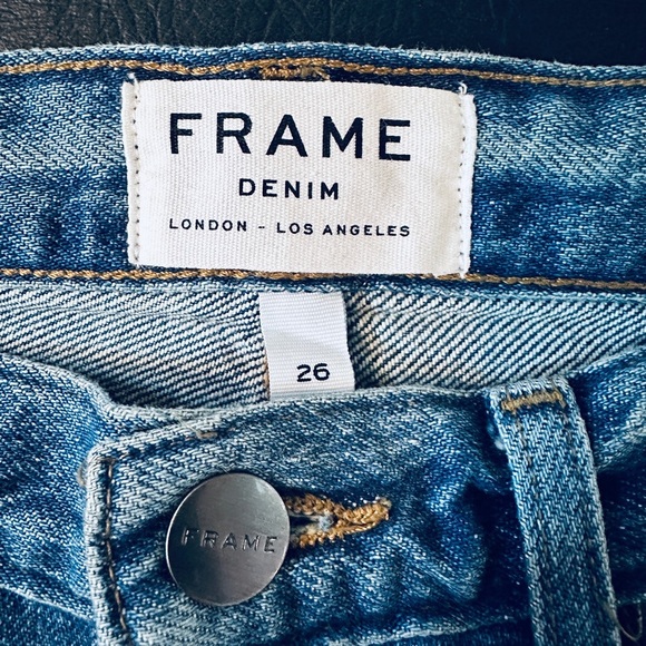 FRAME Denim Studded Mini Skirt Size 26, Luxury Denim, Classic Chic Skirt, Cute - Picture 4 of 7